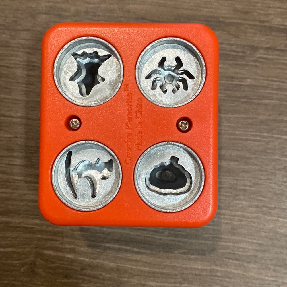 Creative memories mini Halloween punch maker